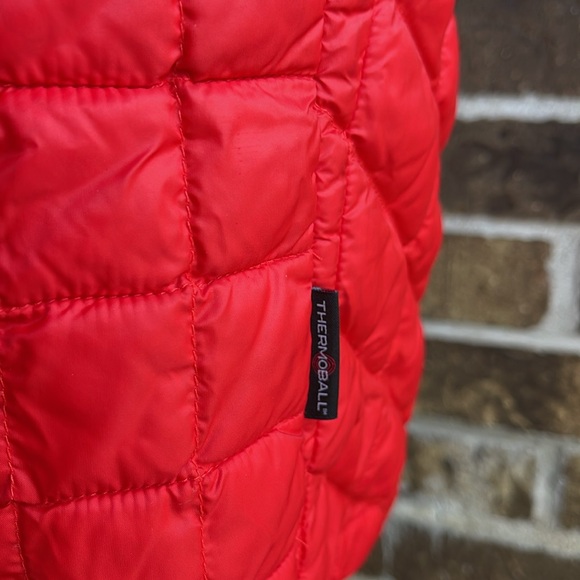The North Face ThermoBall Eco Parka Red Jacket - Picture 7 of 15